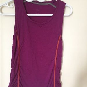 ⚡️SALE⚡️Quality running top 🏃🏽‍♀️